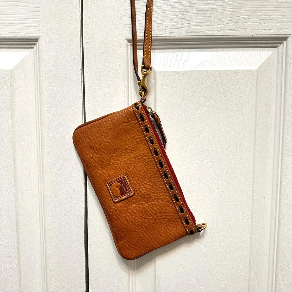 New Without Tags Dooney & Bourke Florentine Large Slim Wristlet Sachel - Picture 2 of 5